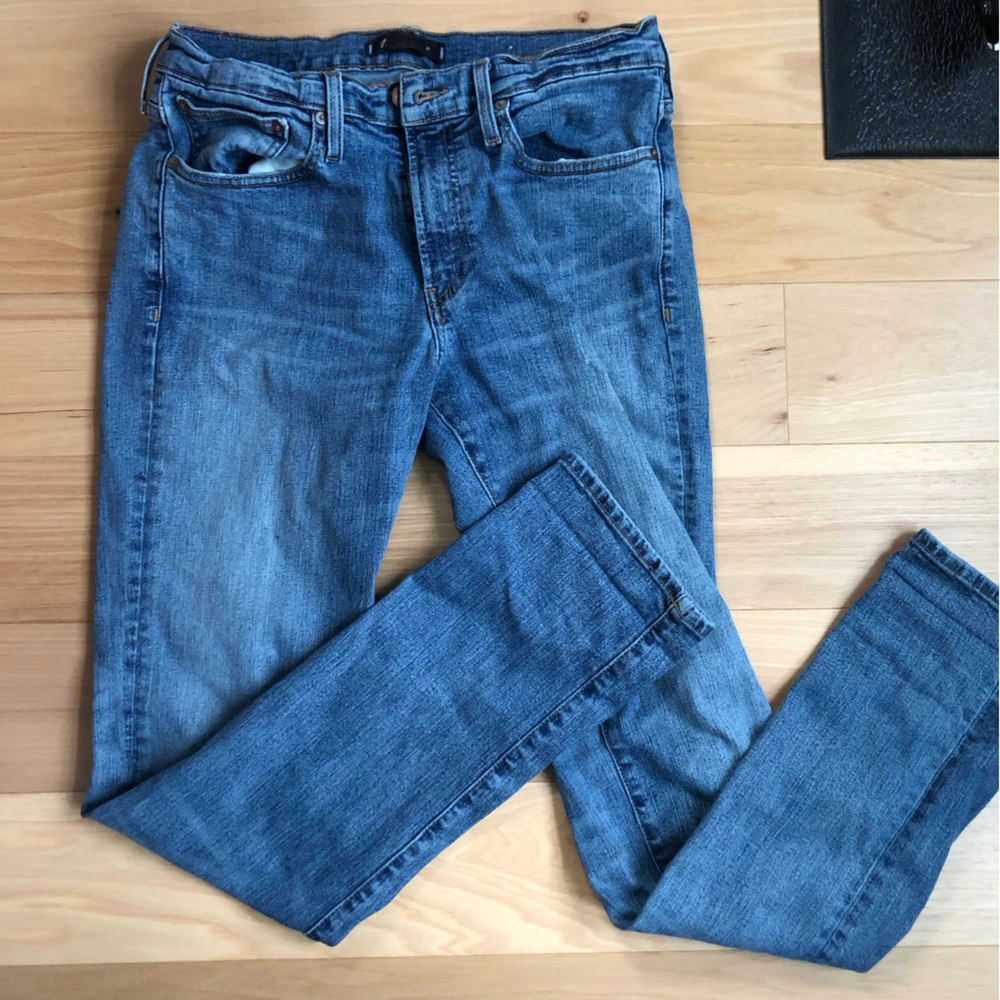 Madewell men’s slim light fade jeans 32x34